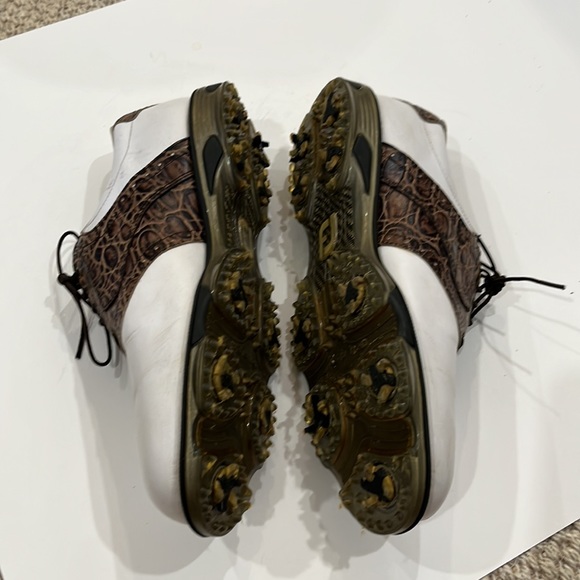 Men’s size 11 Footjoy golf shoes - Picture 2 of 6